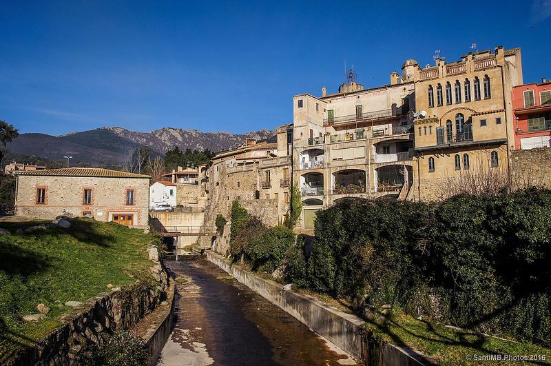 Hotel La Fonda Dels Pirineus Maçanet de Cabrenys Exterior foto